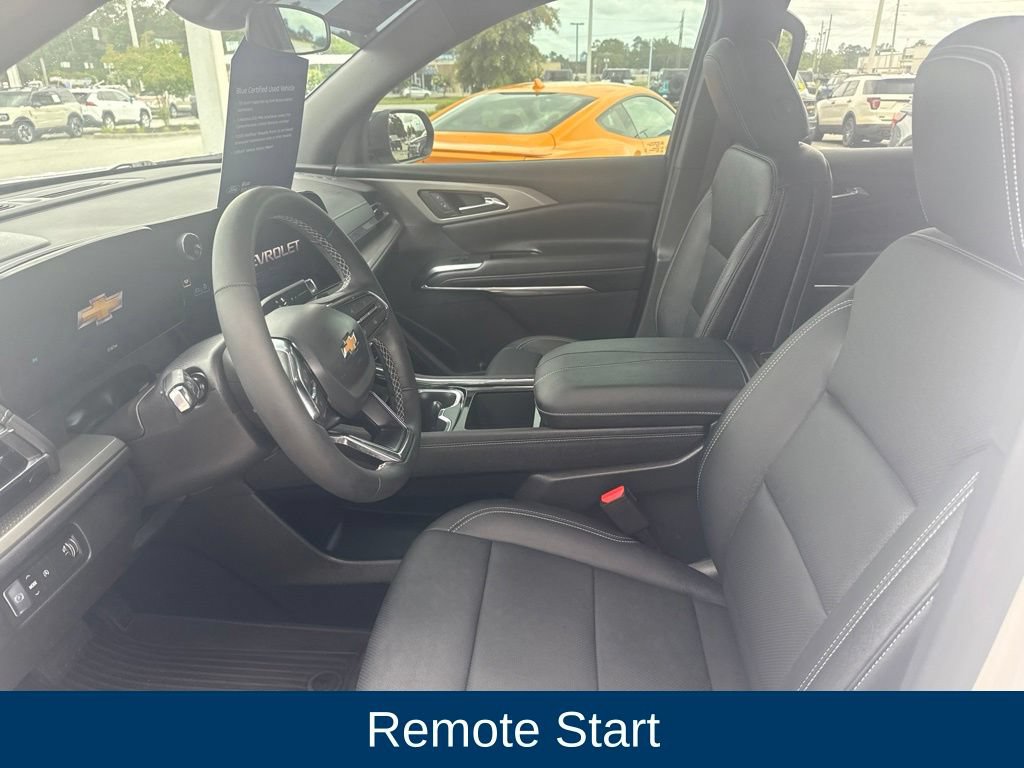 Used 2026 Chevrolet Traverse LT w/ LPO, Floor Liner Package FWD image 12