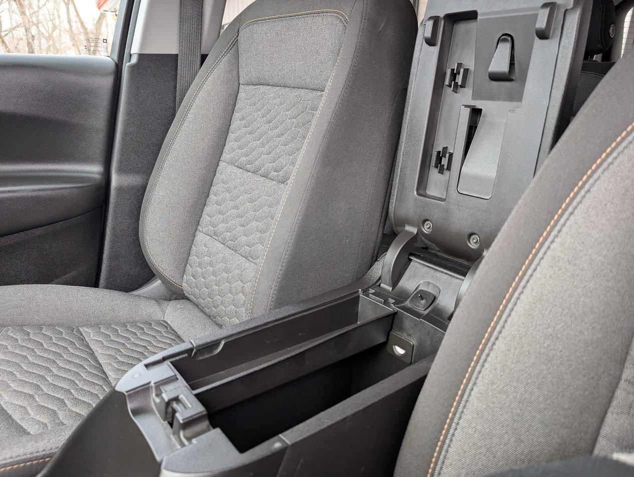 Used 2018 Chevrolet Equinox LT image 29