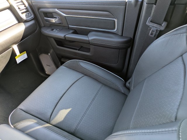 New 2026 RAM 2500 Laramie AWD/4WD image 18