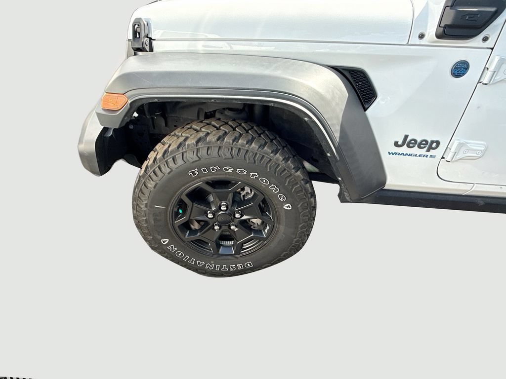 Used 2023 Jeep Wrangler Unlimited w/ Cold Weather Group AWD/4WD image 9