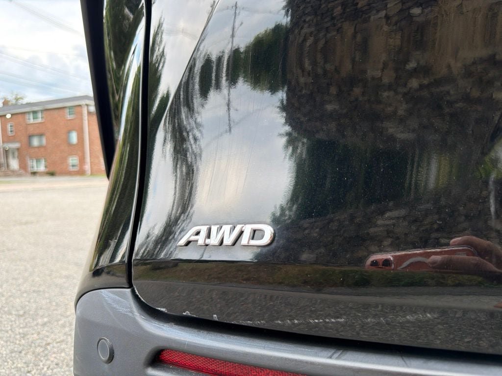 Used 2021 Toyota Sienna XLE AWD/4WD image 11