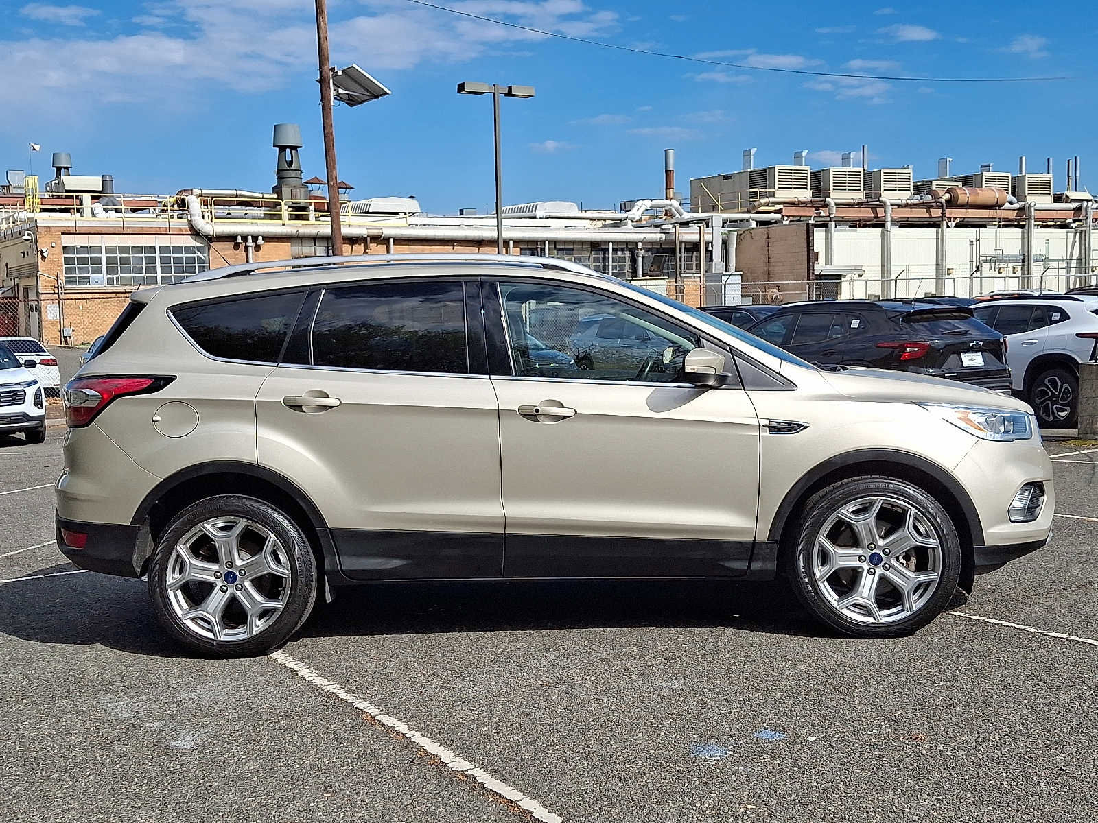 Used 2017 Ford Escape Titanium image 7