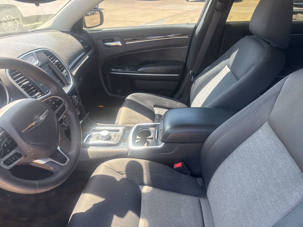 Used 2023 Chrysler 300 Touring image 37