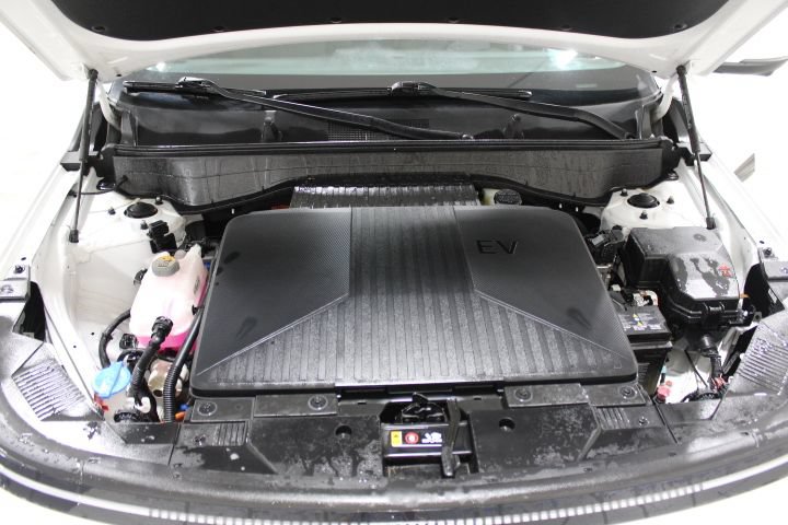 Used 2024 Hyundai Kona Limited FWD image 49