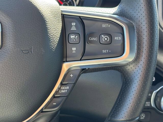New 2026 RAM 1500 Express AWD/4WD image 16