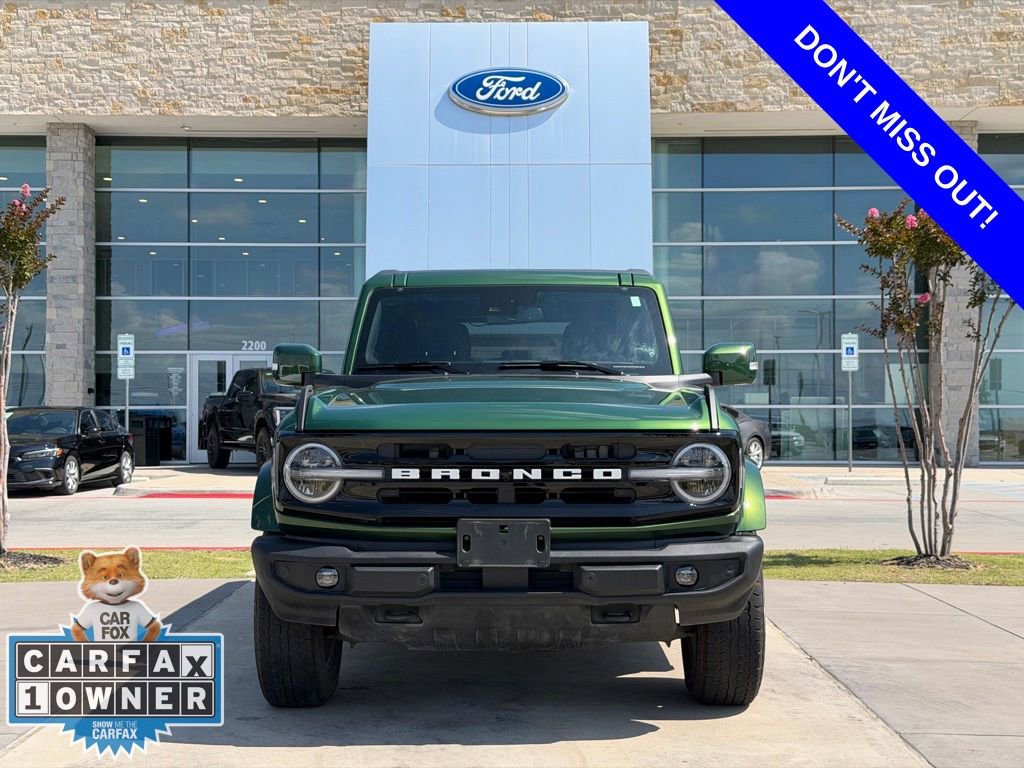 Used 2024 Ford Bronco Outer Banks AWD/4WD image 2