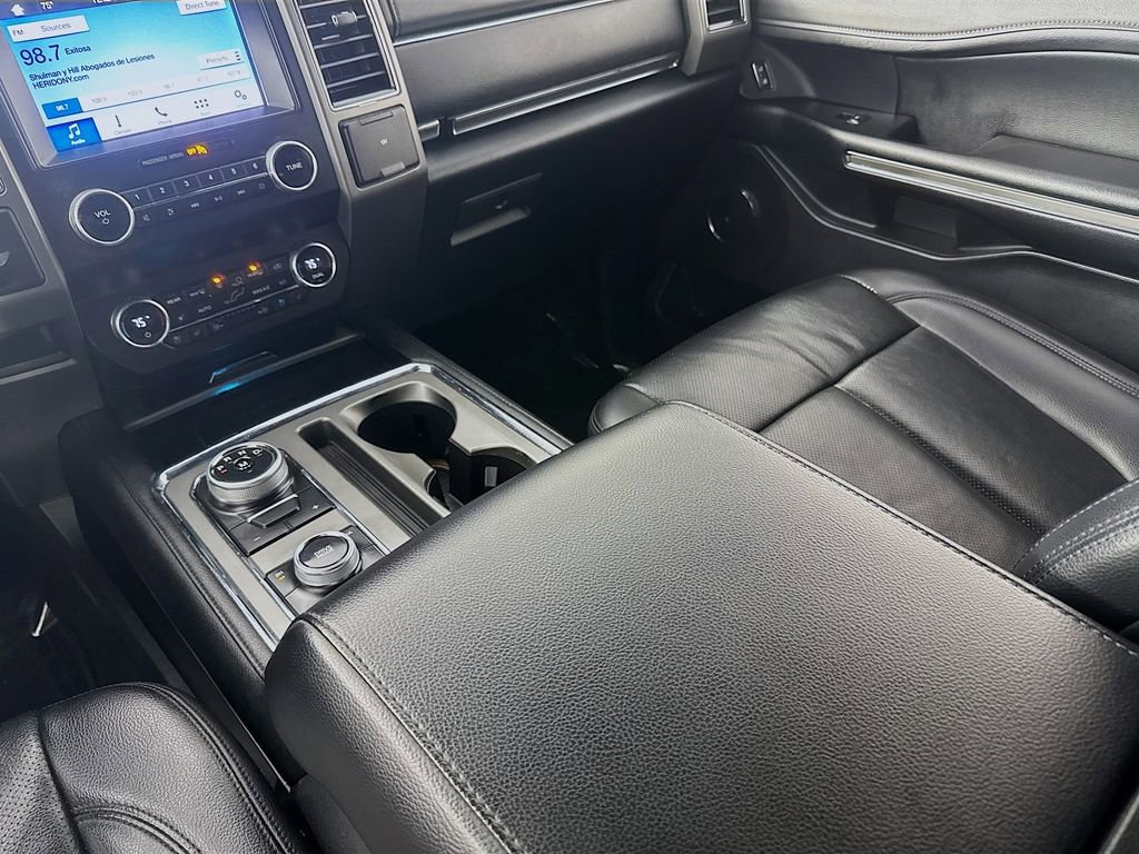 Used 2019 Ford Expedition Max XLT w/ Equipment Group 202A AWD/4WD image 27