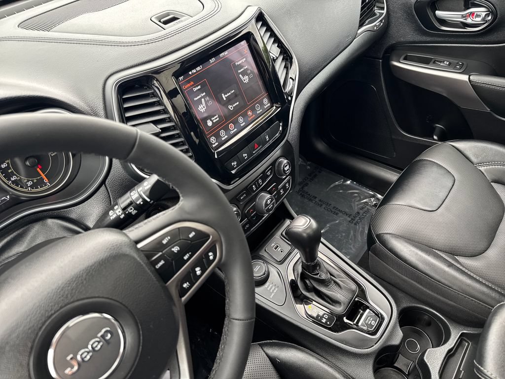 Used 2022 Jeep Cherokee Limited AWD/4WD image 20