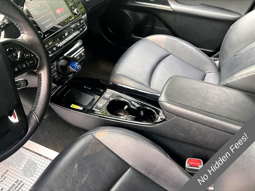 Used 2022 Toyota Prius XLE FWD image 12