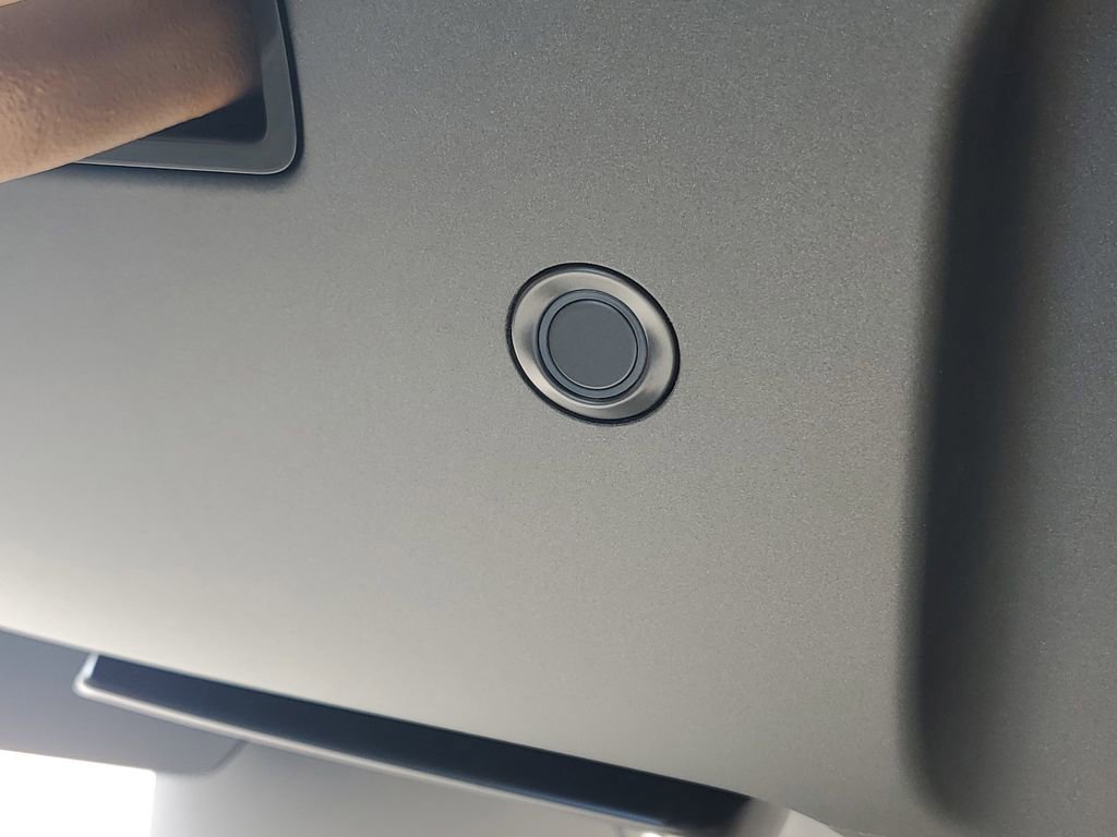 New 2026 Land Rover Defender 110 AWD/4WD image 6