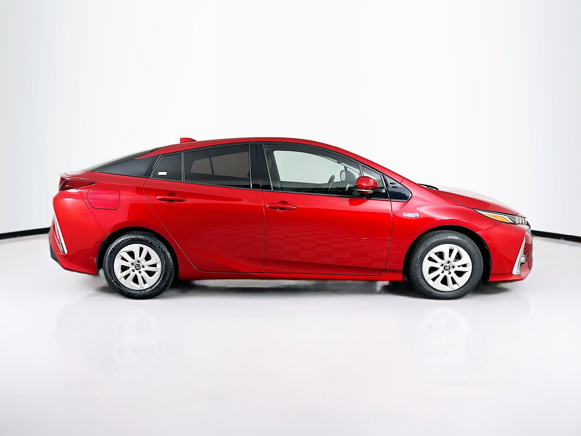 Used 2017 Toyota Prius Prime Advanced FWD image 10