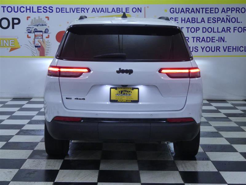 Used 2023 Jeep Grand Cherokee L Laredo image 6