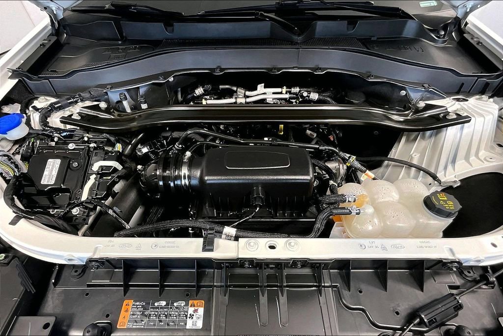 Used 2023 Ford Explorer Limited image 9