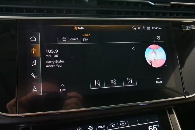 Used 2023 Audi Q8 Premium image 21