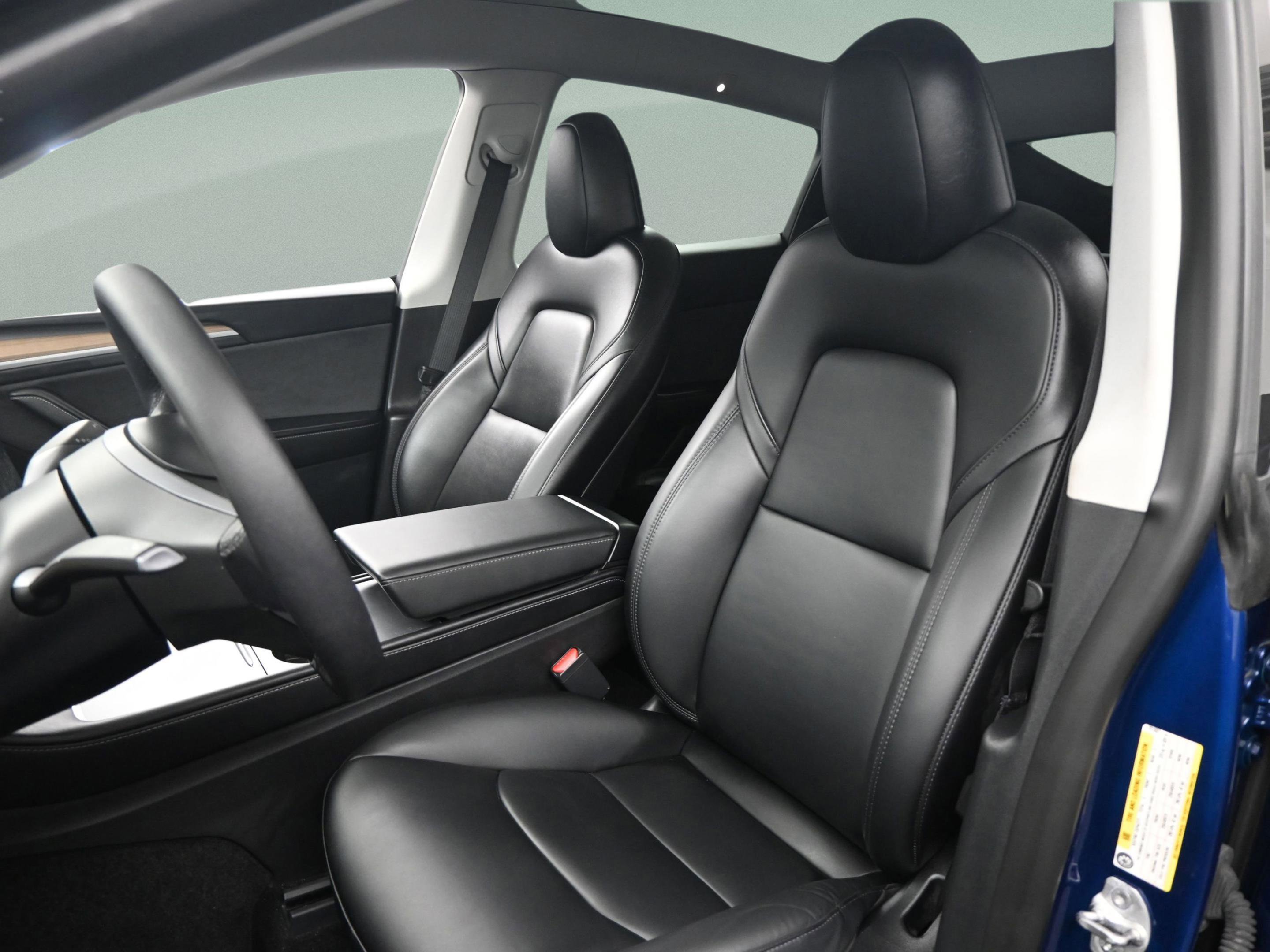 Used 2024 Tesla Model Y Long Range image 30