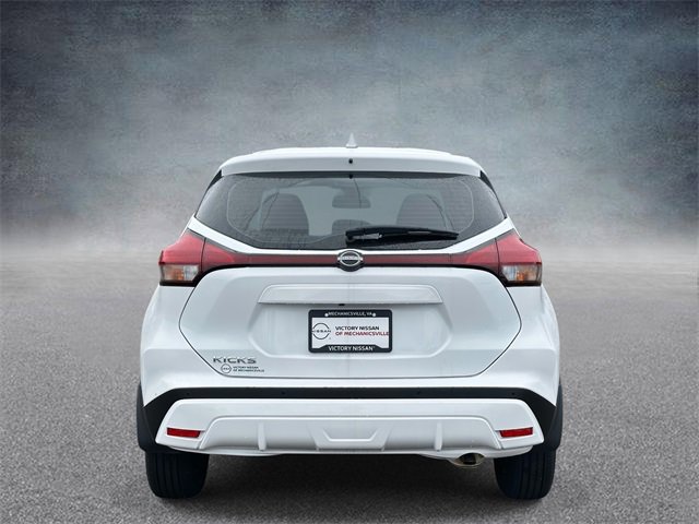 New 2025 Nissan Kicks Play S image 3