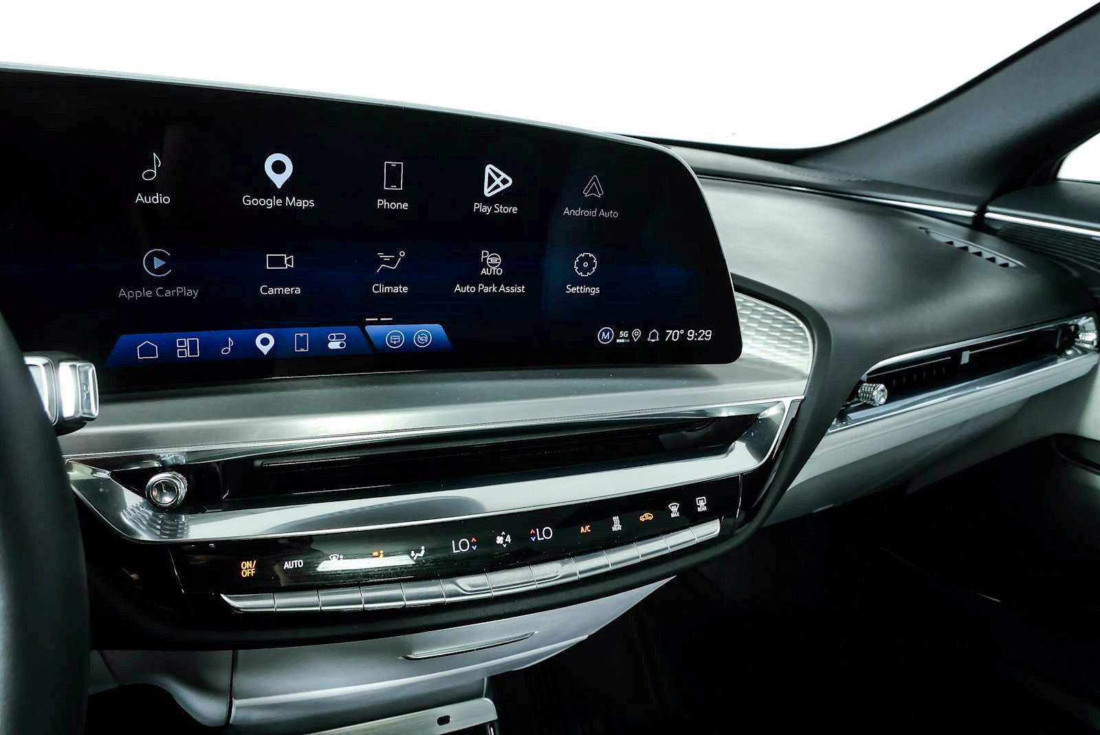 Certified 2024 Cadillac Lyriq Sport RWD image 10