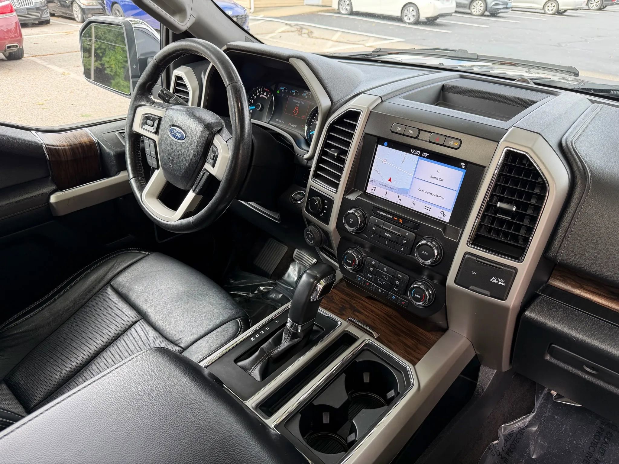 Used 2019 Ford F150 Lariat image 34