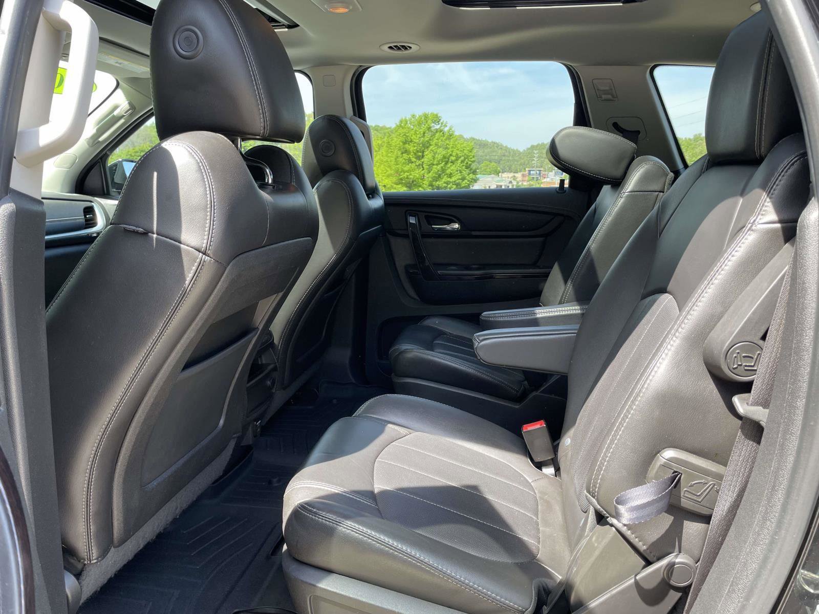 Used 2016 Chevrolet Traverse LTZ image 3