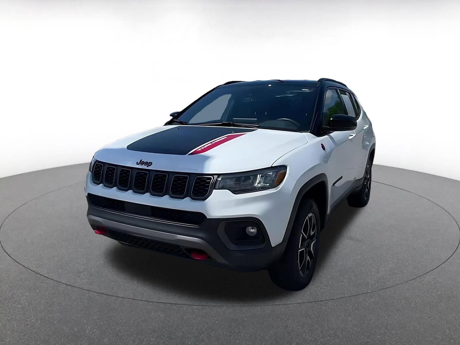 Used 2025 Jeep Compass Trailhawk image 7