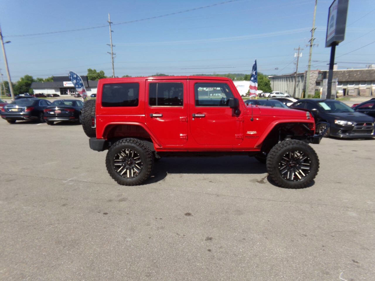 Used 2014 Jeep Wrangler Unlimited Sahara w/ Connectivity Group image 5