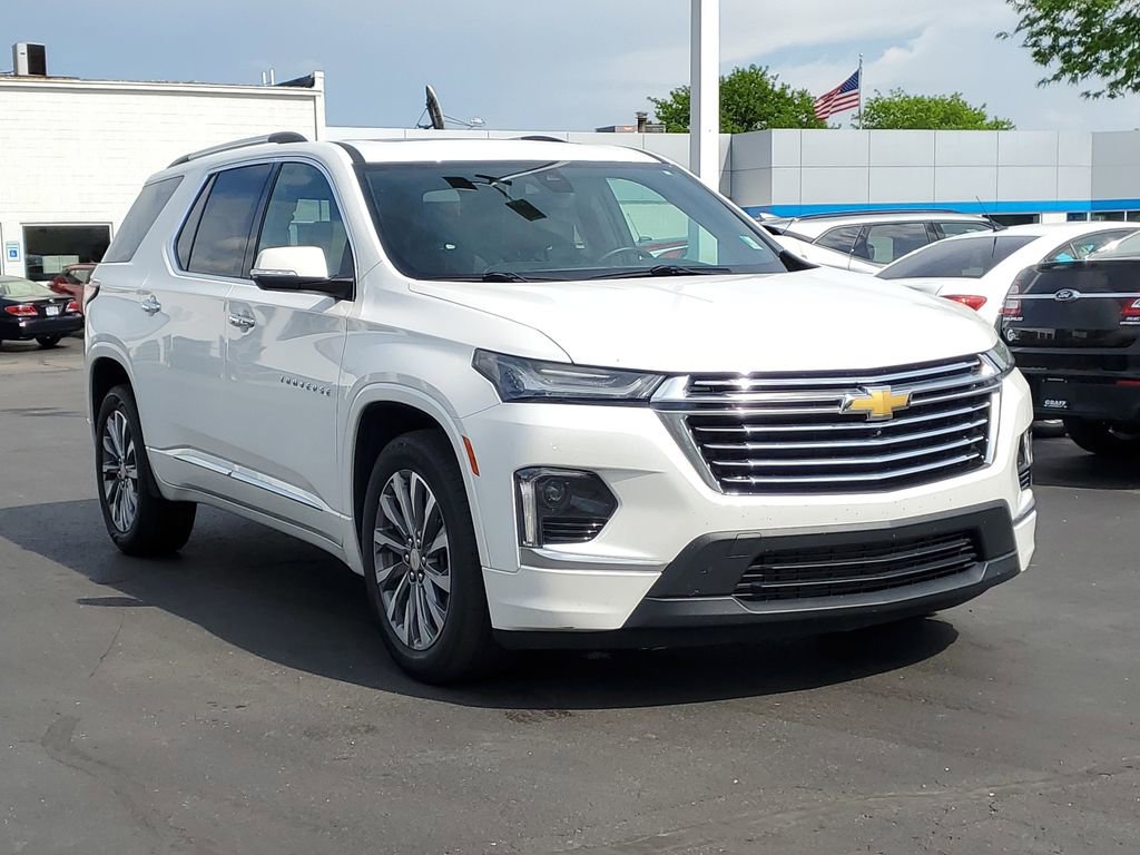 Used 2023 Chevrolet Traverse Premier AWD/4WD image 2