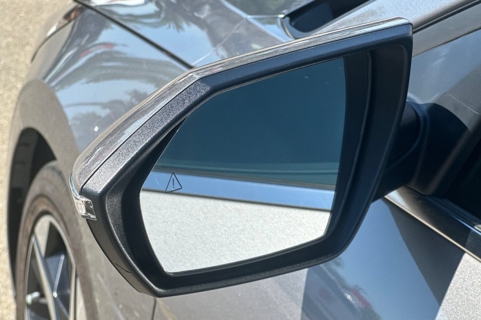 Used 2023 Hyundai Elantra Limited FWD image 53