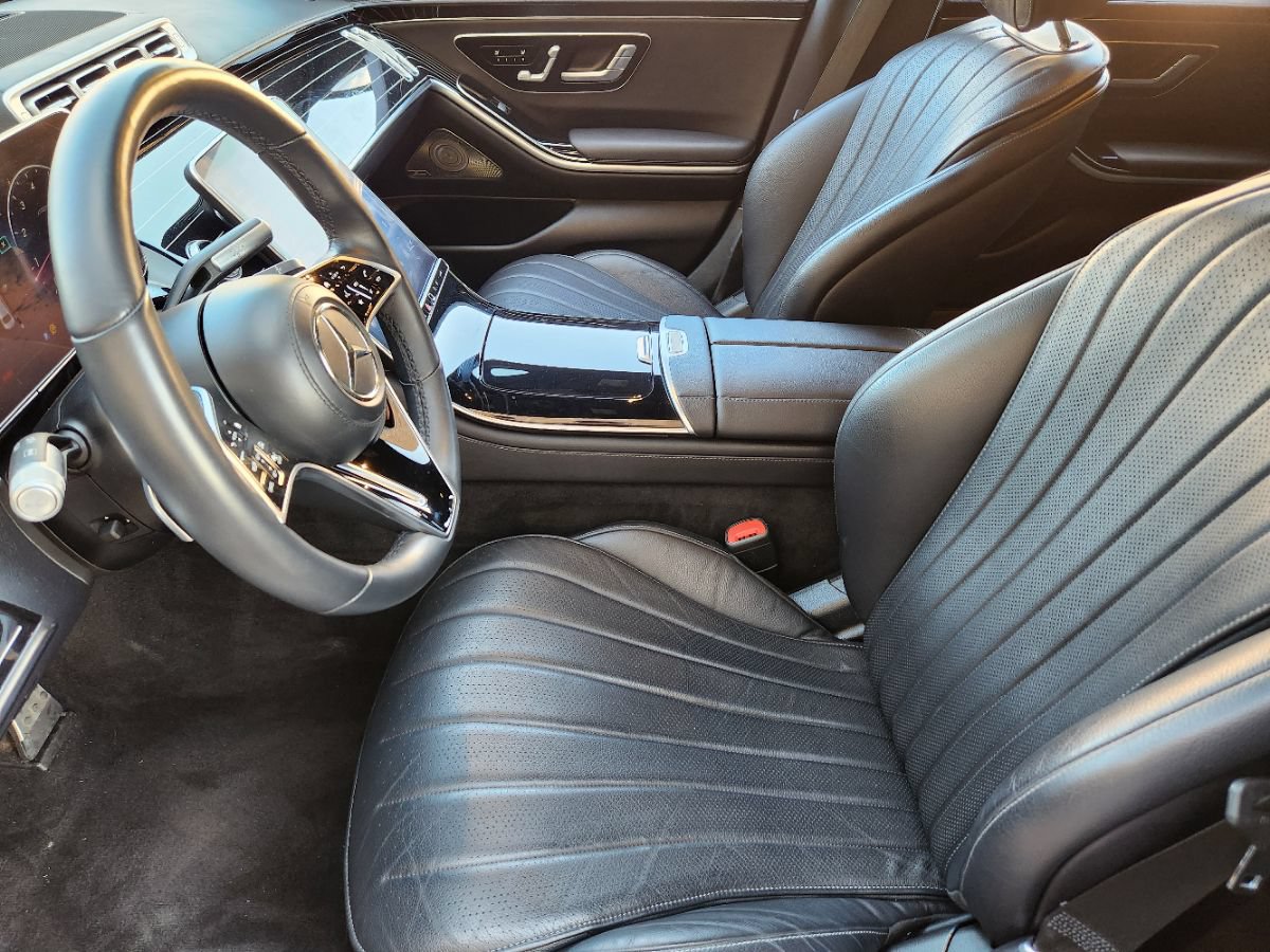 Used 2022 Mercedes-Benz S 580 4MATIC Sedan w/ AMG Line Package image 31