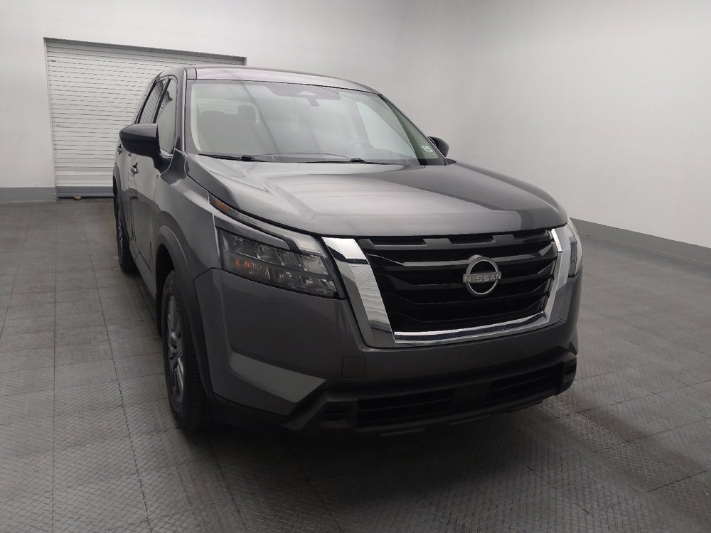 Used 2023 Nissan Pathfinder S image 14