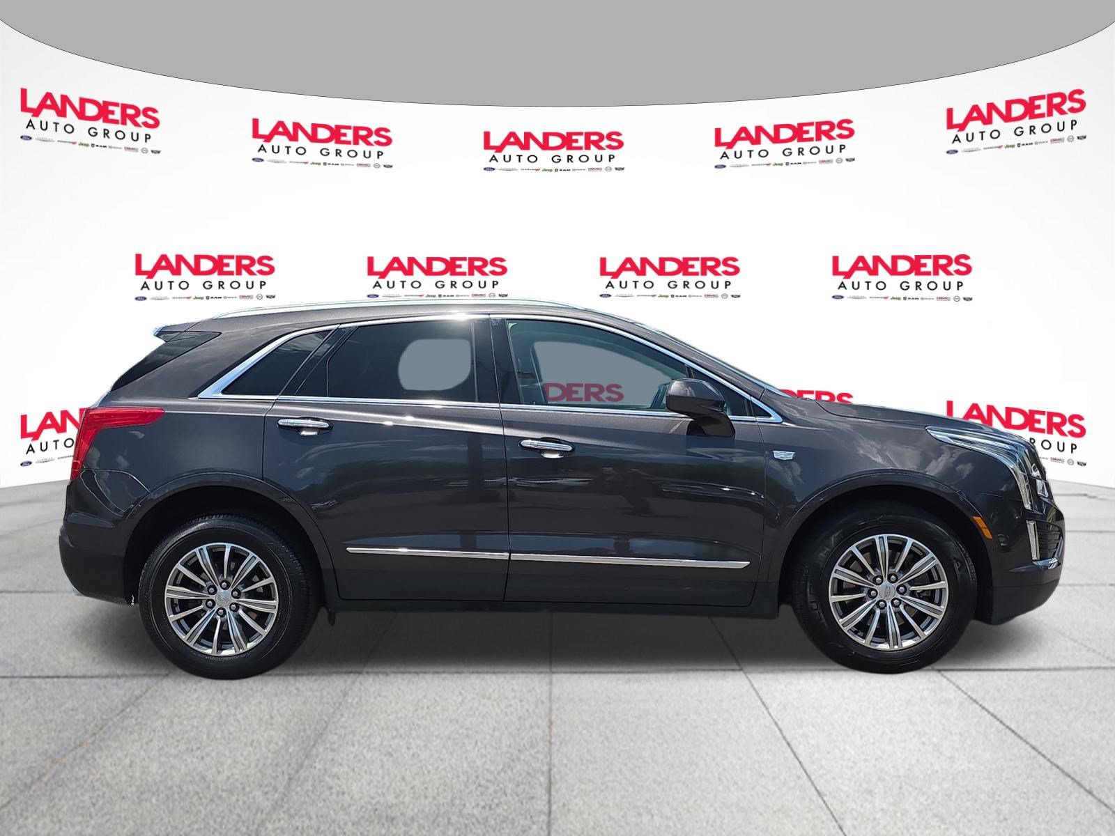 Used 2018 Cadillac XT5 Luxury w/ Driver Awareness Package FWD image 2