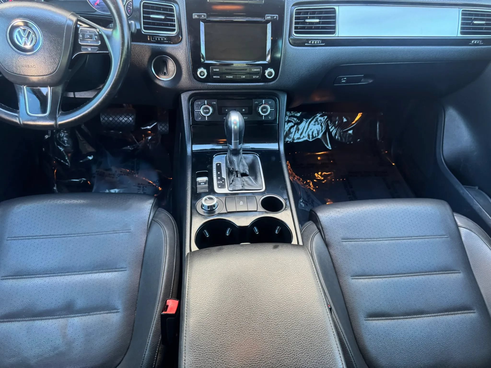 Used 2013 Volkswagen Touareg Sport AWD/4WD image 22