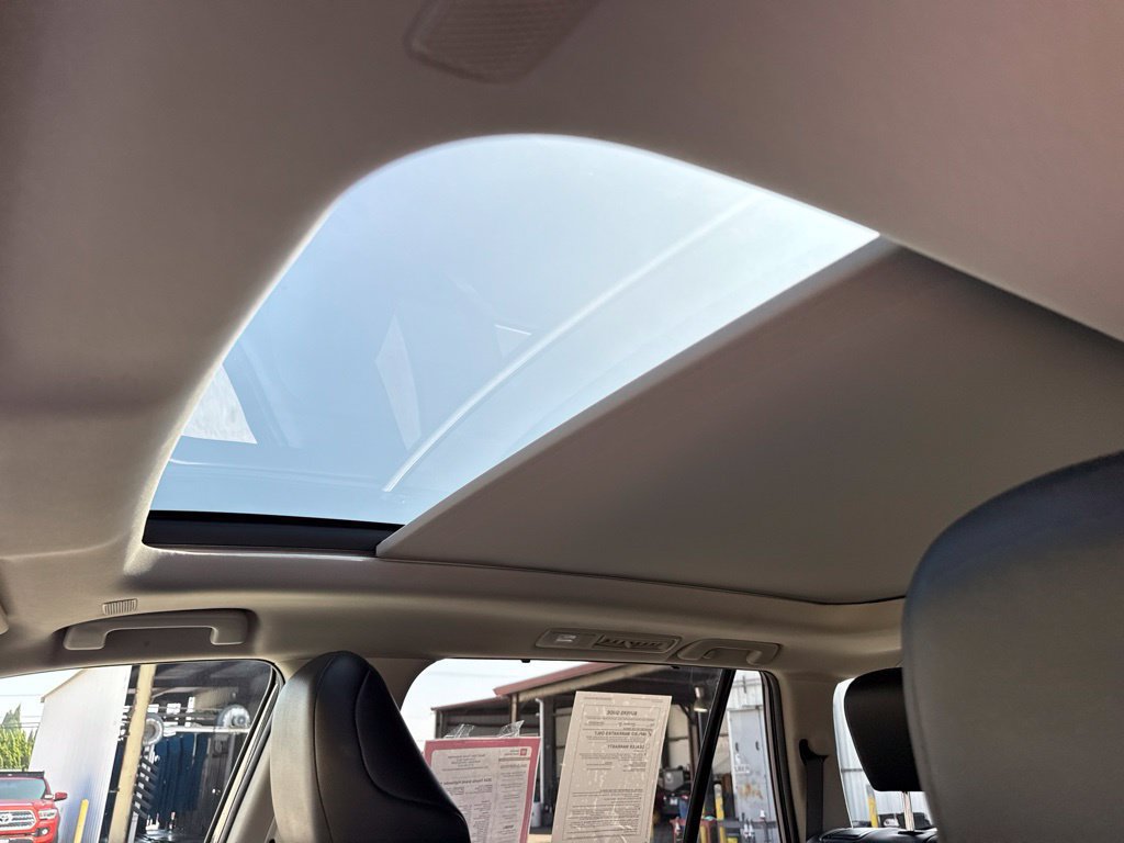 Certified 2024 Toyota Grand Highlander FWD image 23