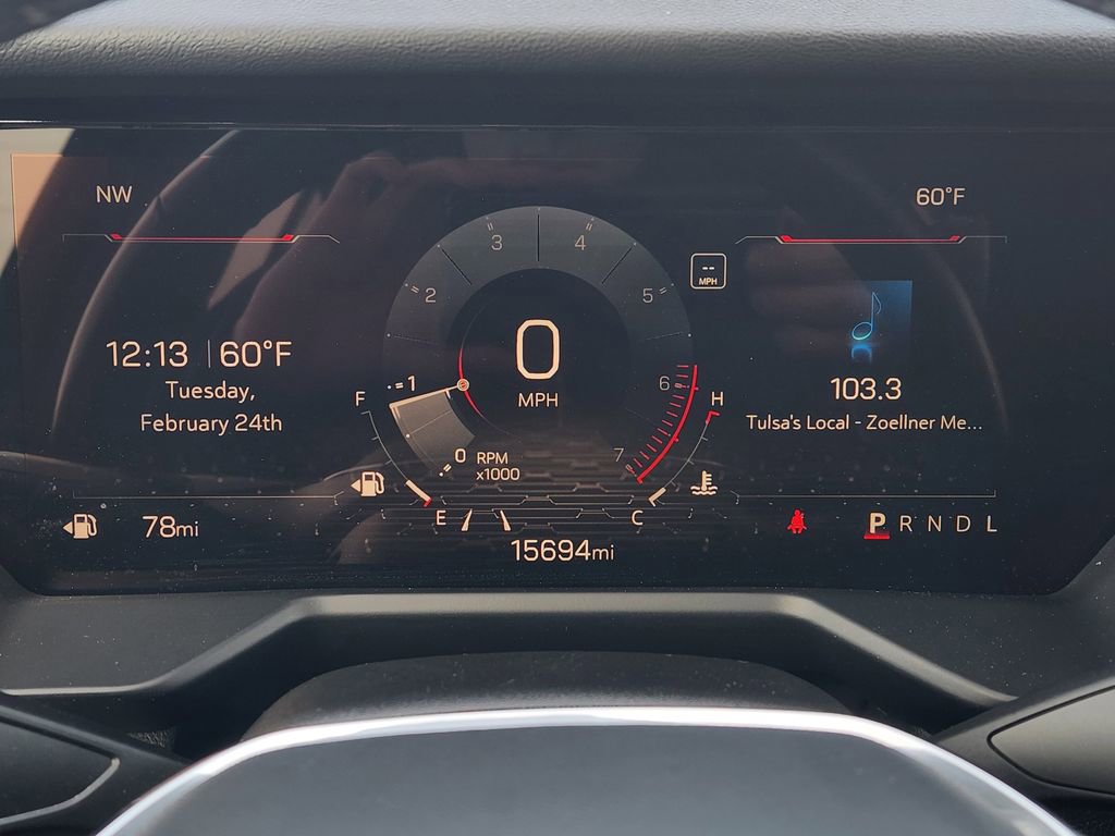 Used 2025 GMC Acadia Elevation image 17