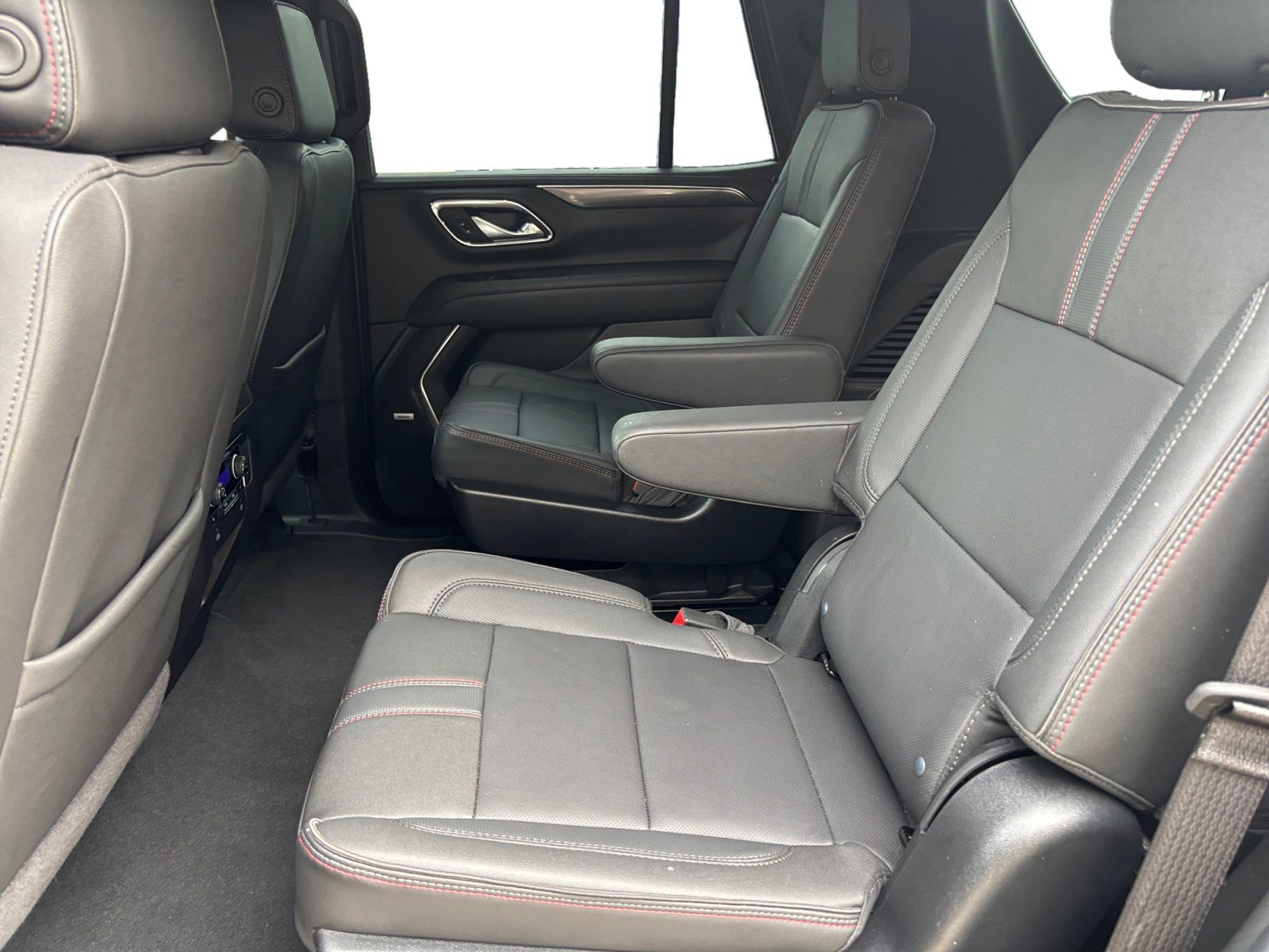 Used 2024 Chevrolet Tahoe RST w/ Sport Performance Package image 13
