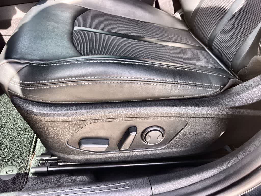 Used 2022 Kia K5 GT-Line FWD image 31