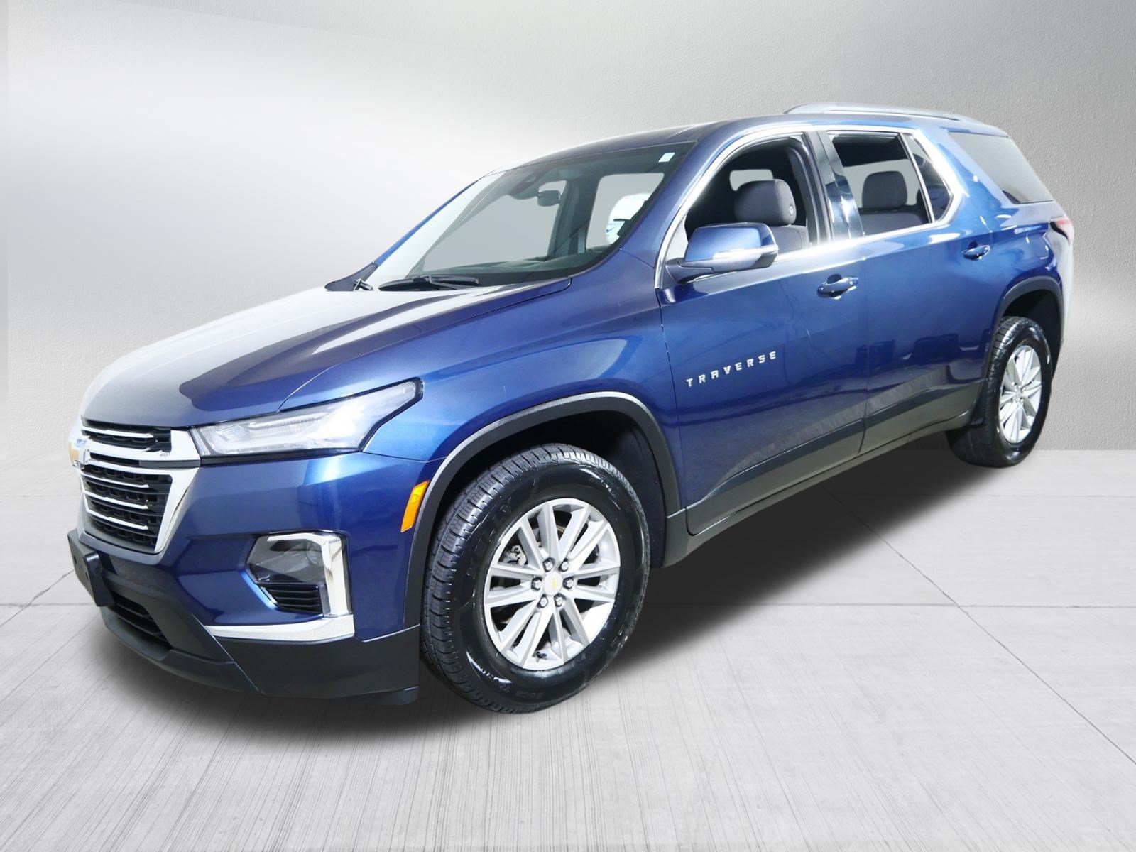 Used 2023 Chevrolet Traverse LT w/ LPO, Floor Liner Package AWD/4WD image 3