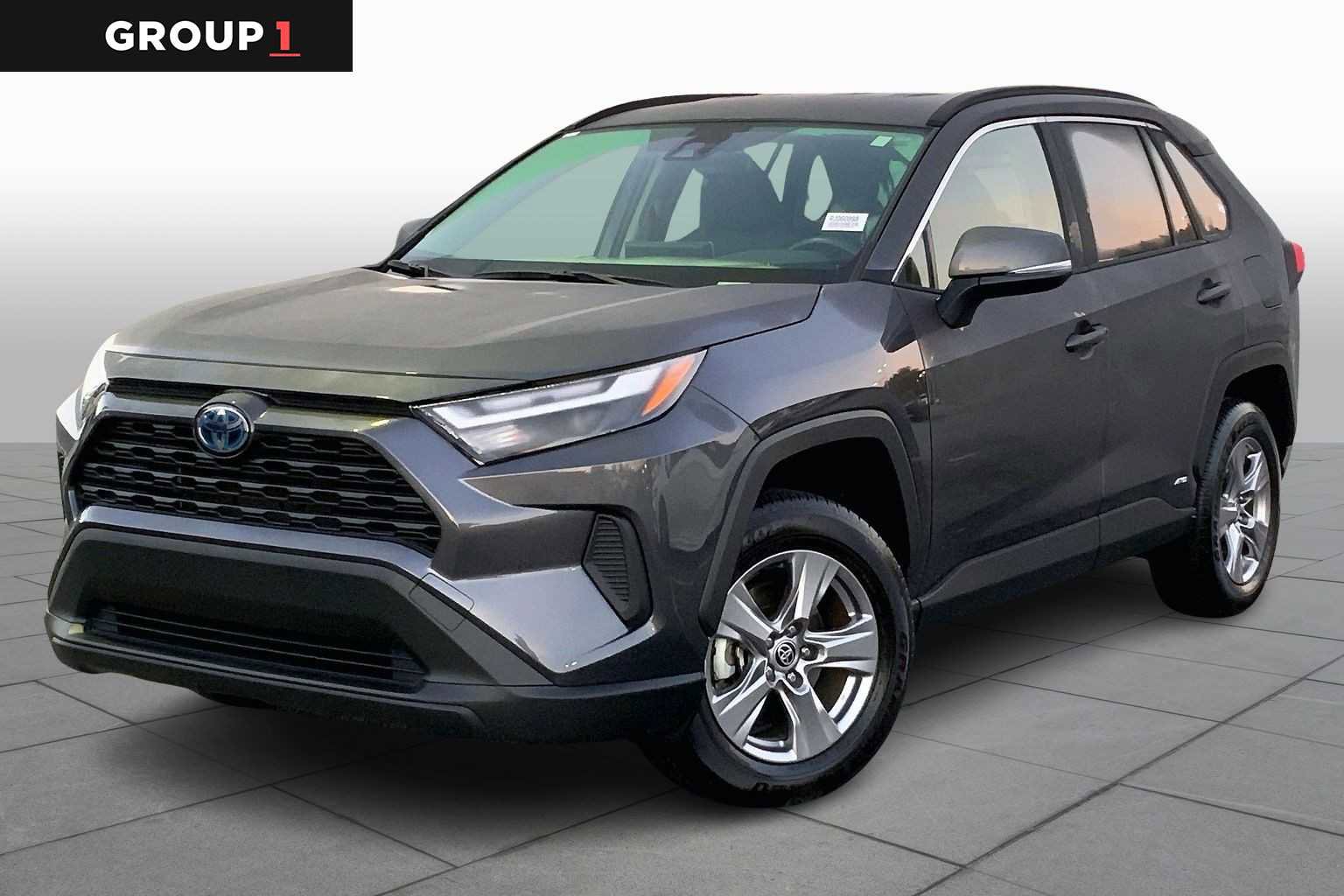 Used 2024 Toyota RAV4 XLE image 1