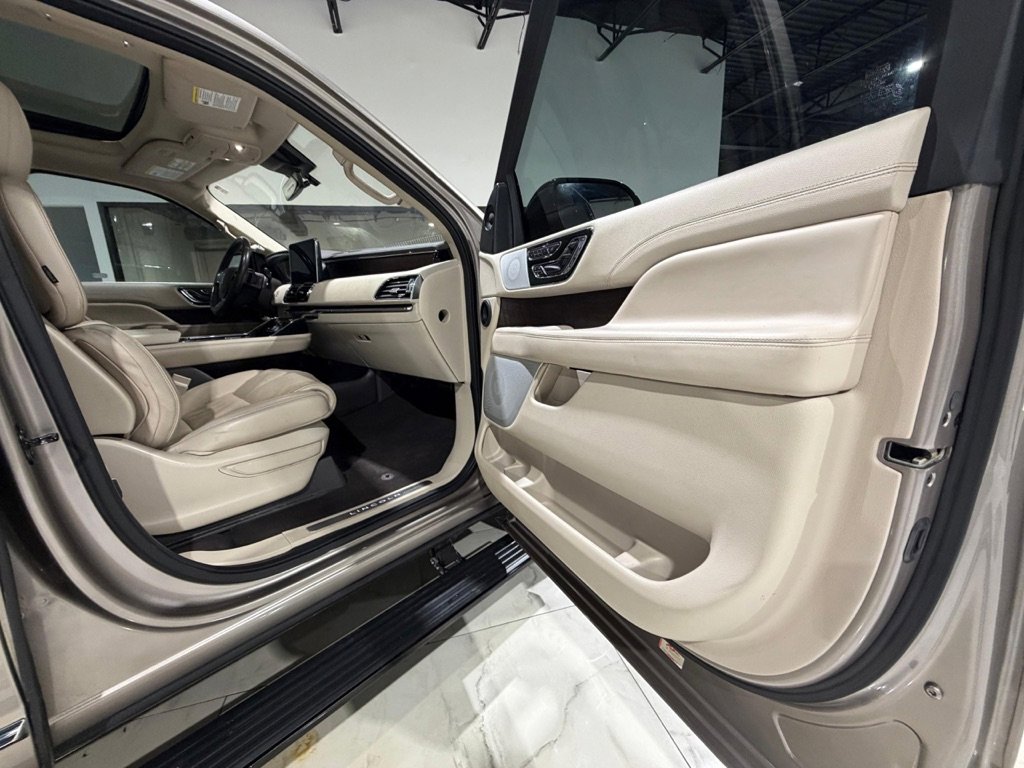 Used 2019 Lincoln Navigator L Reserve w/ Cargo Package image 37