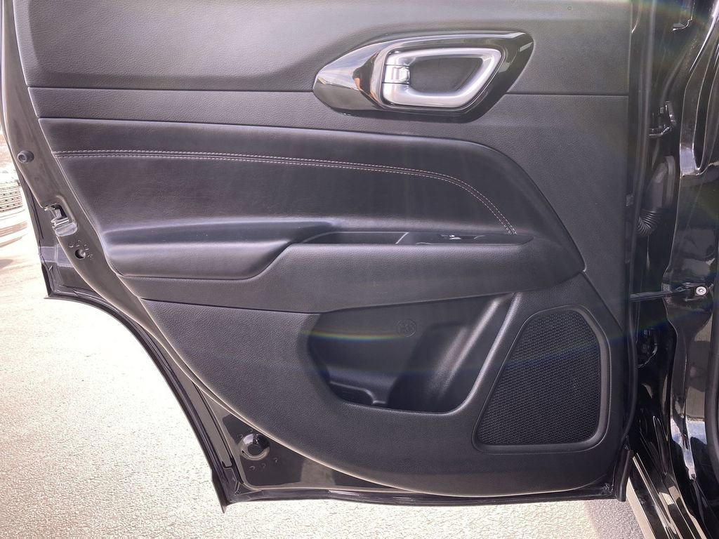 Used 2023 Jeep Compass Limited image 32