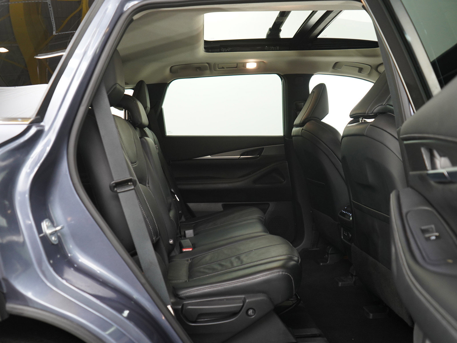 Used 2023 INFINITI QX60 Luxe image 12