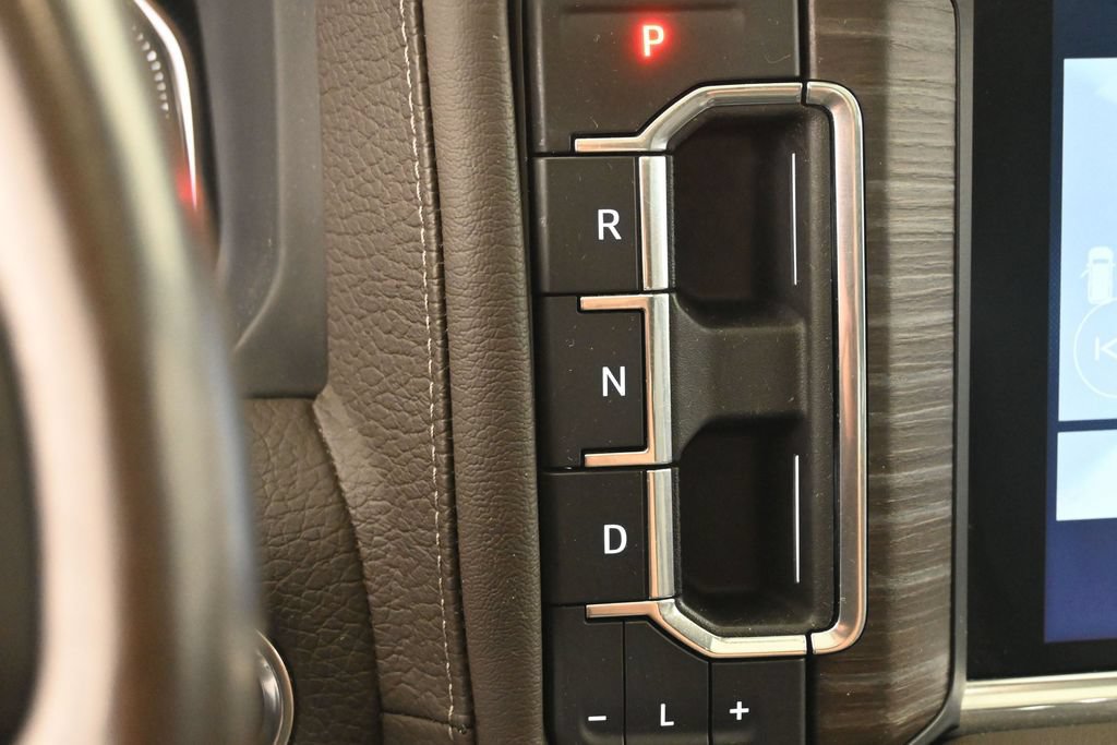 Used 2021 GMC Yukon Denali w/ Denali Ultimate Package AWD/4WD image 37