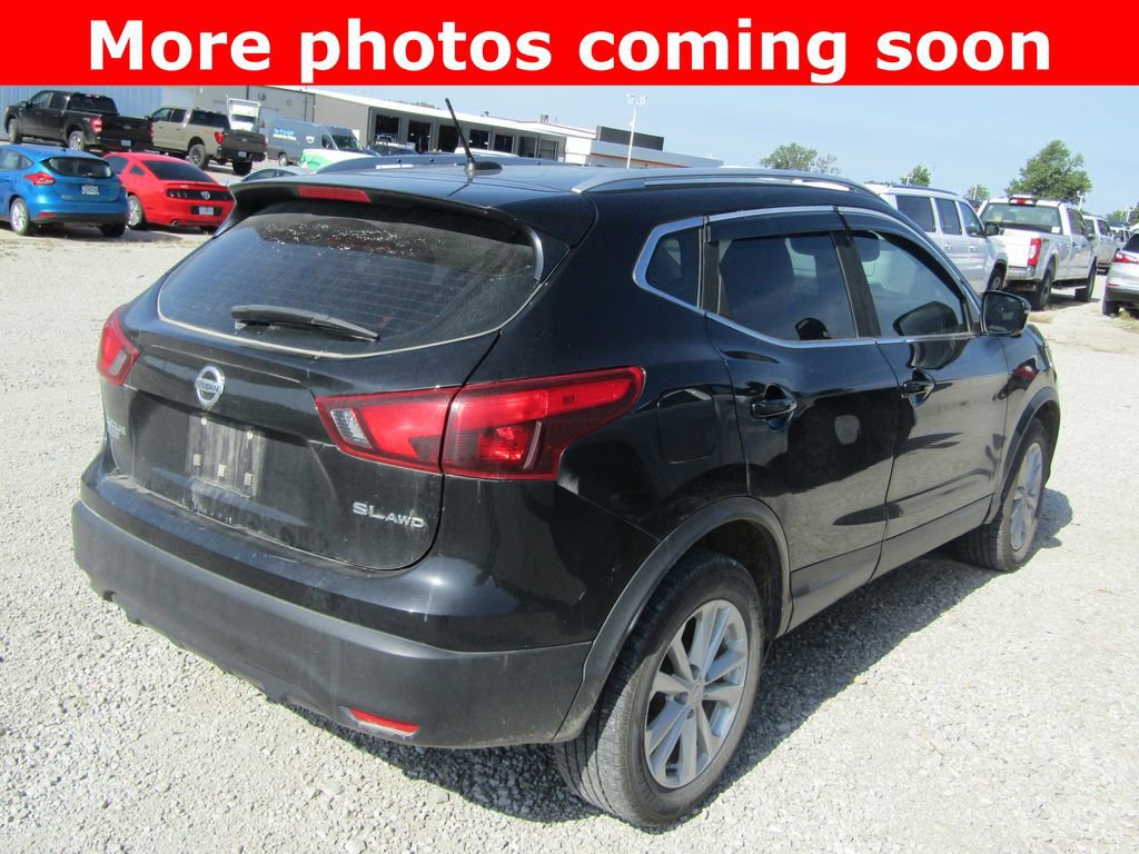 Used 2017 Nissan Rogue Sport SL AWD/4WD image 5