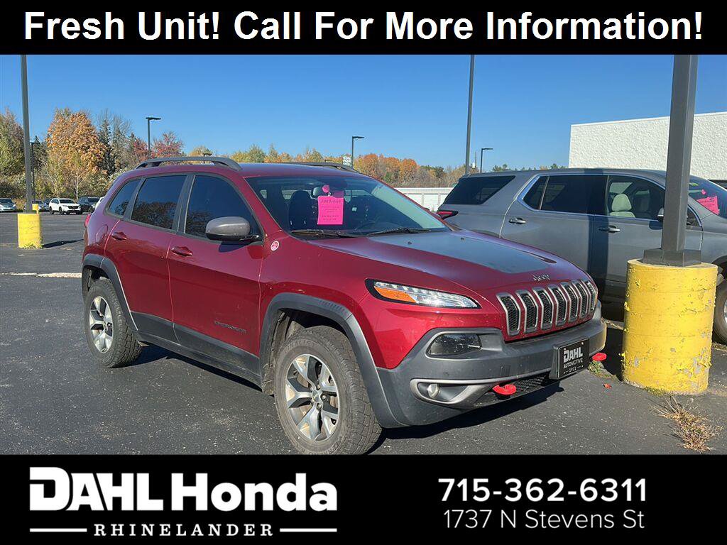 Used 2017 Jeep Cherokee Trailhawk w/ Cold Weather Group AWD/4WD image 1