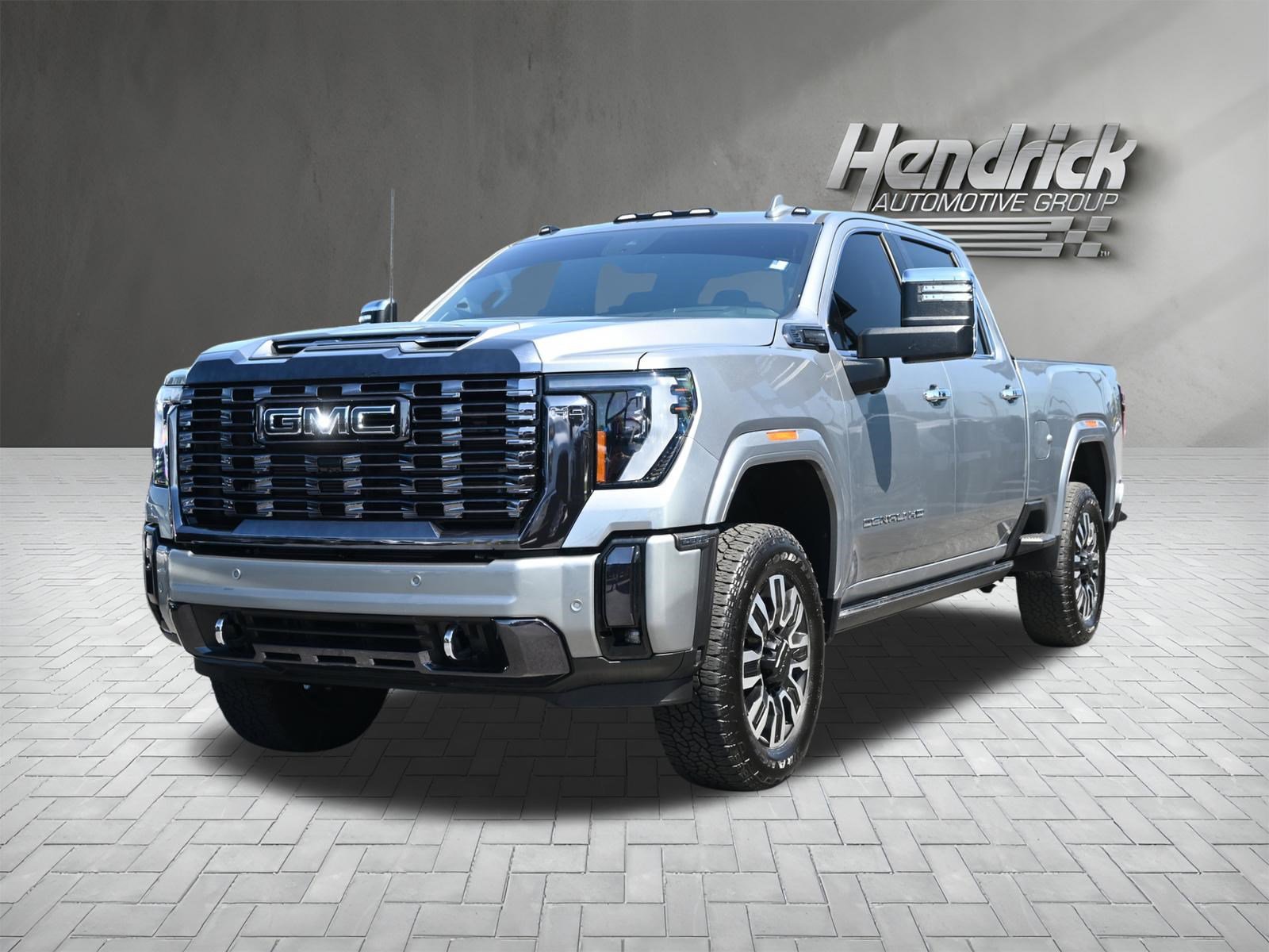 Used 2024 GMC Sierra 2500 Denali Ultimate AWD/4WD image 5