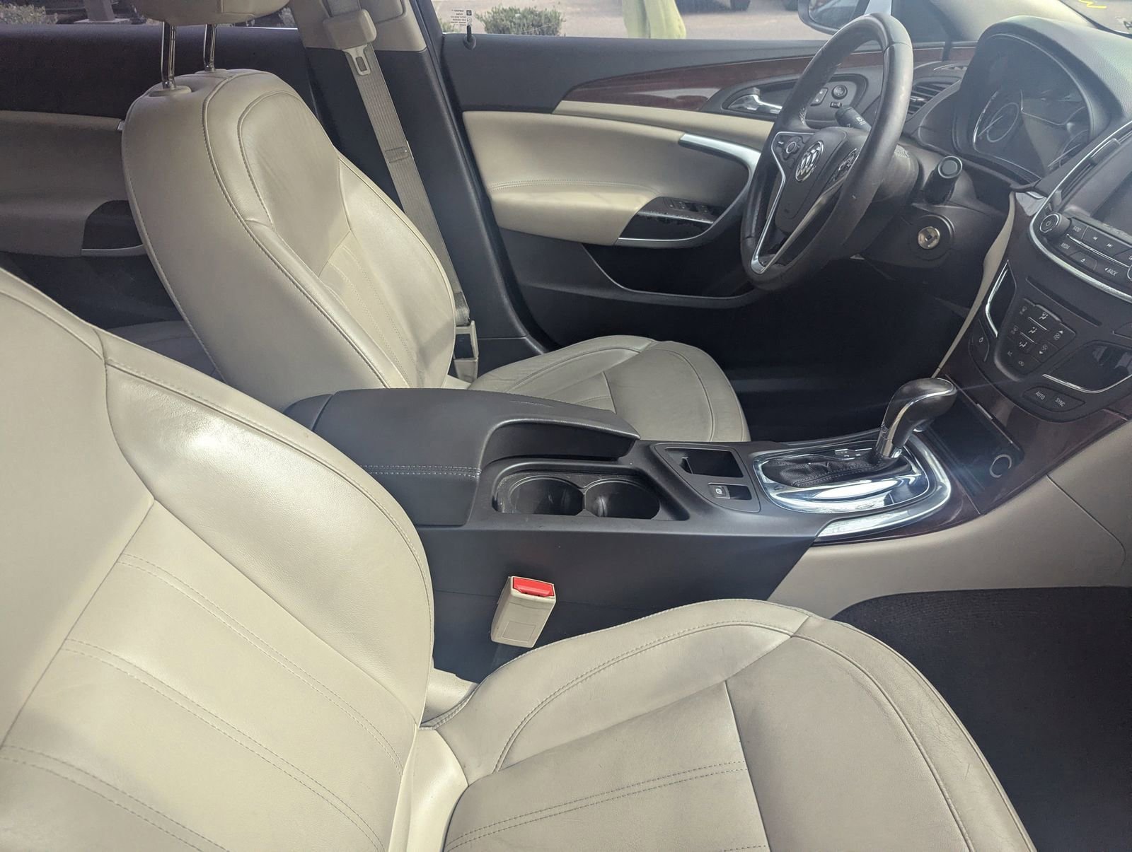 Used 2017 Buick Regal Sport Touring FWD image 6