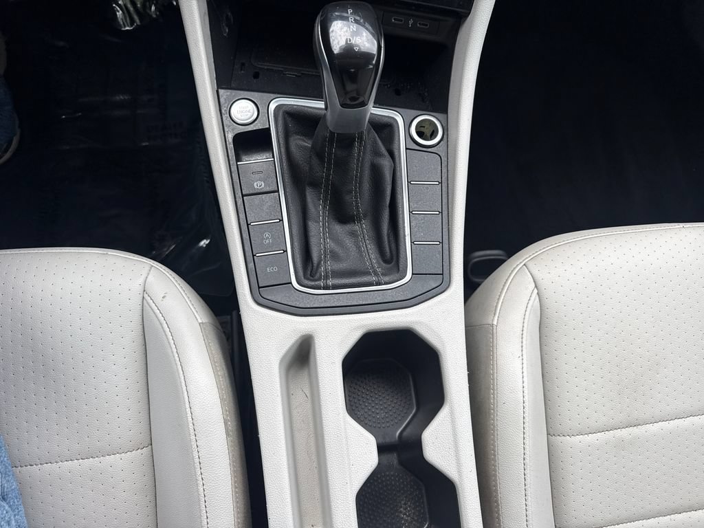 Used 2023 Volkswagen Jetta SE FWD image 23