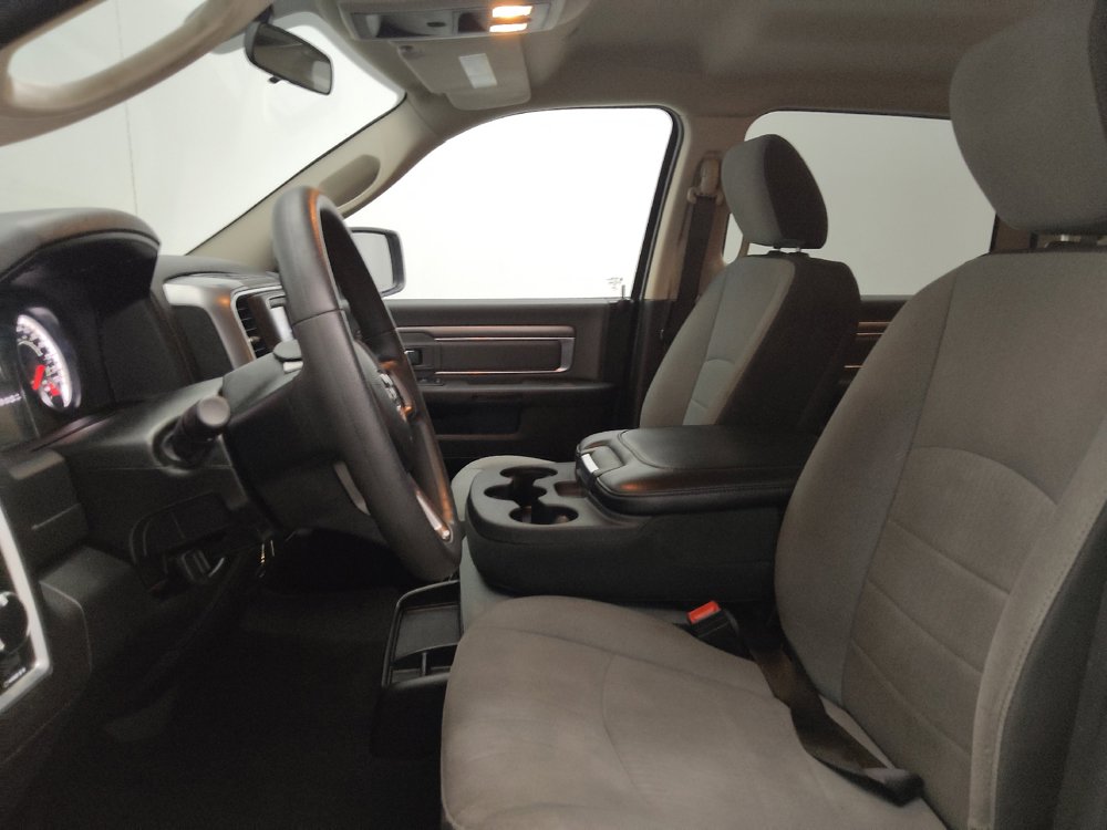 Used 2021 RAM 1500 Classic SLT RWD image 17