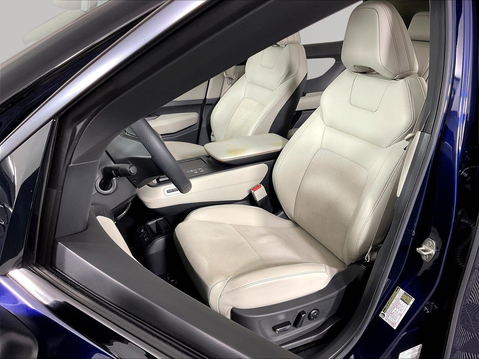 Certified 2023 Nissan Ariya AWD image 21