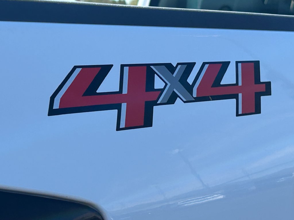 Used 2019 Chevrolet Silverado 3500 W/T AWD/4WD image 4