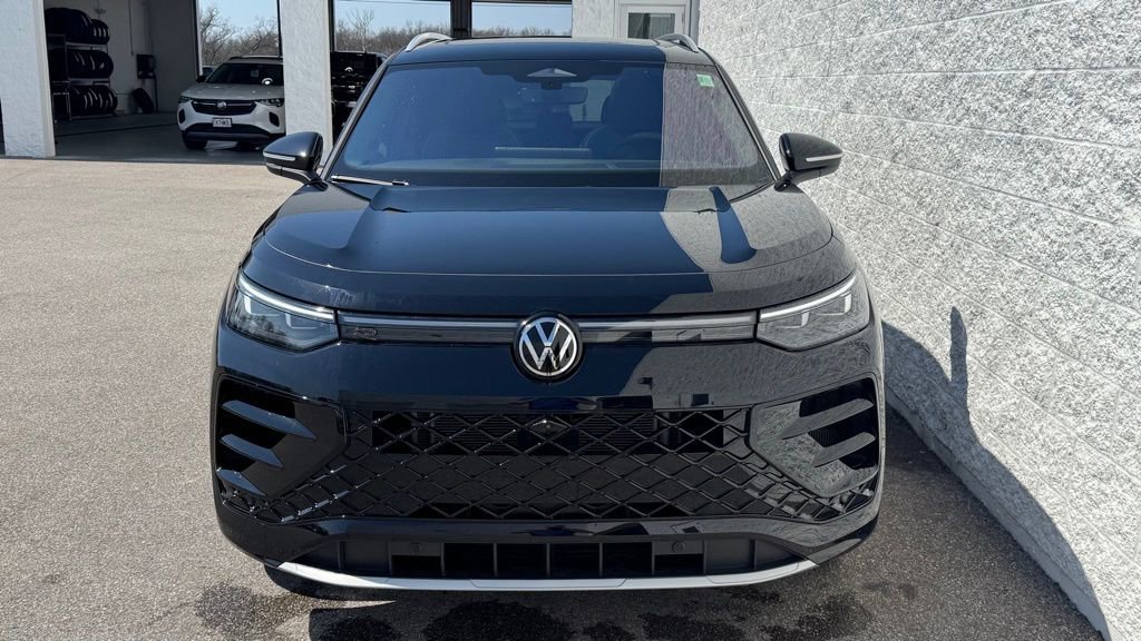 Used 2026 Volkswagen Tiguan SEL R-Line AWD/4WD image 5